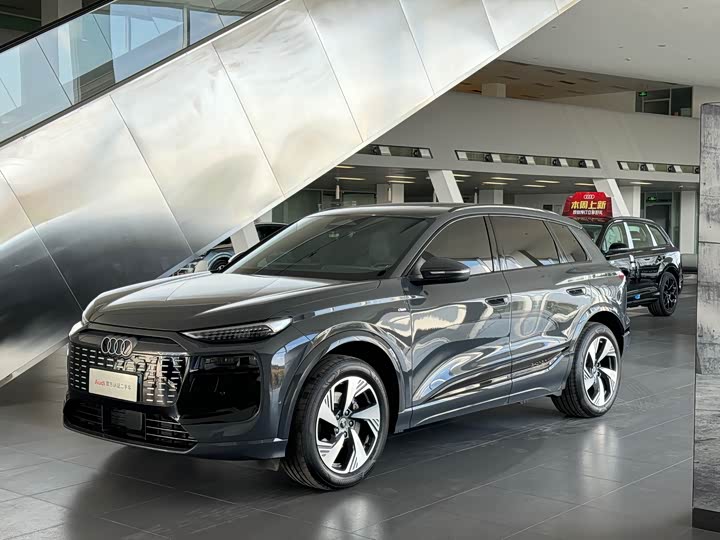 Фото 1 - Audi Q6L e-tron