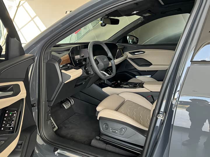 Фото 5 - Audi Q6L e-tron