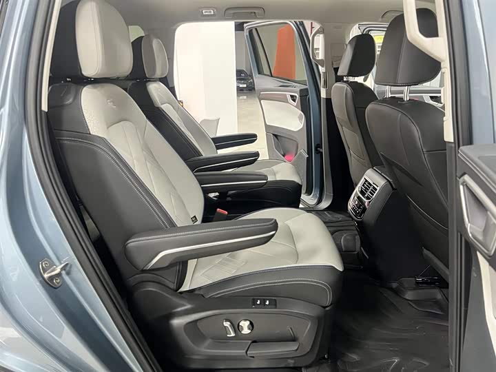 Фото 18 - Volkswagen Talagon