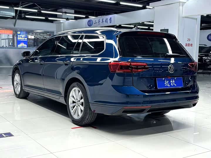 Фото 6 - Volkswagen Passat Variant