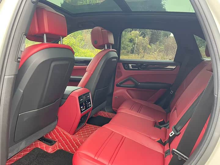 Фото 10 - Porsche Cayenne Hybrid