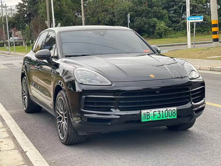 Фото 3 - Porsche Cayenne Hybrid