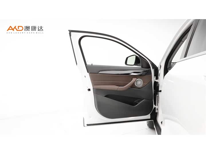 Фото 10 - BMW X2