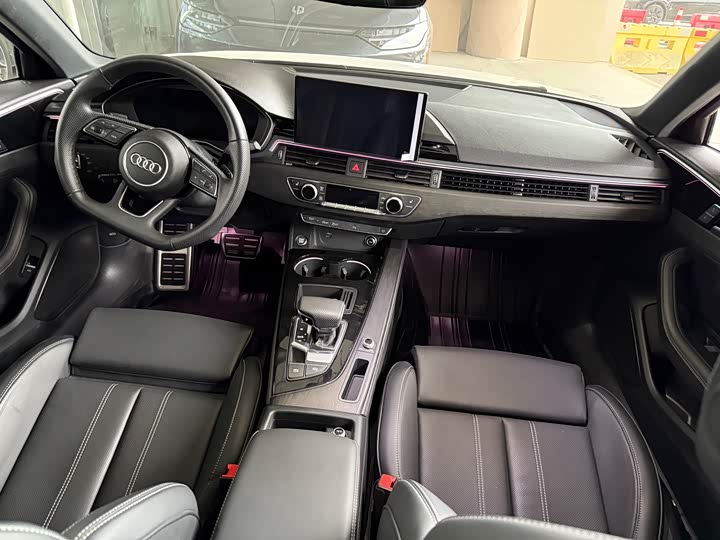 Фото 11 - Audi A4L