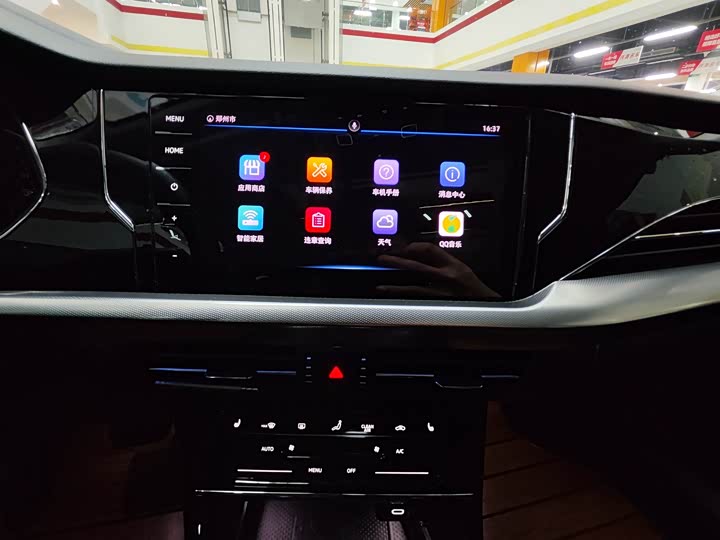 Фото 20 - Volkswagen Passat Hybrid