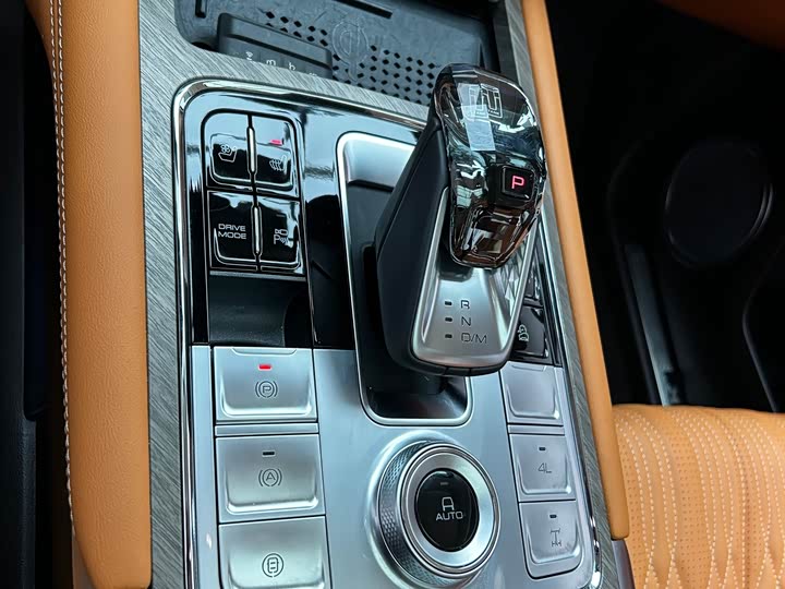 Фото 12 - Tank 500 Hybrid