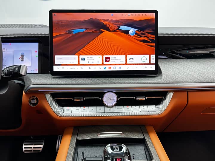 Фото 17 - Tank 500 Hybrid