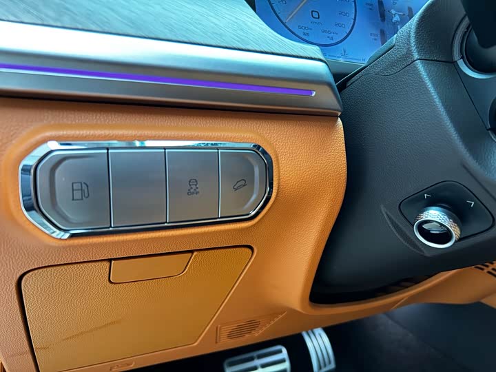 Фото 7 - Tank 500 Hybrid