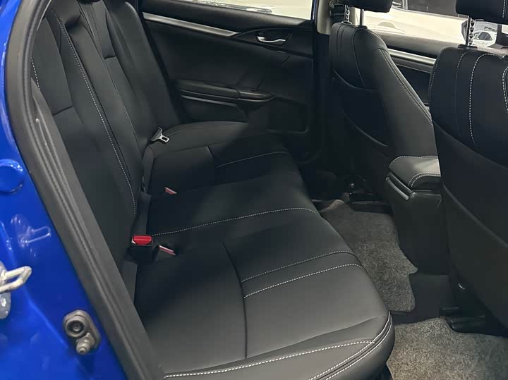 Фото 17 - Honda Civic