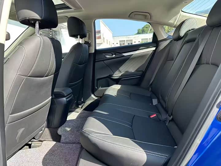 Фото 6 - Honda Civic