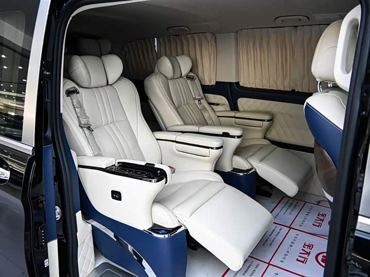 Фото 12 - Mercedes-Benz Vito