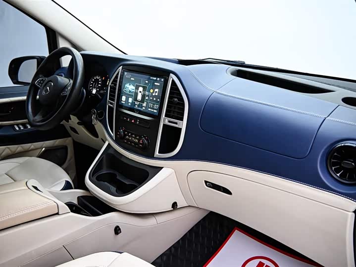 Фото 16 - Mercedes-Benz Vito