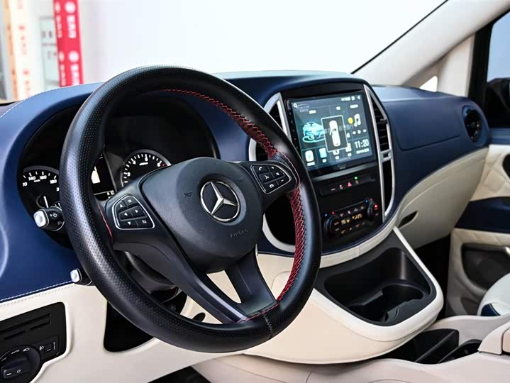 Фото 17 - Mercedes-Benz Vito