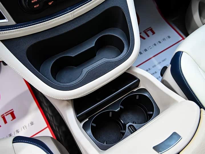 Фото 19 - Mercedes-Benz Vito