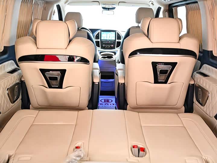 Фото 21 - Mercedes-Benz Vito