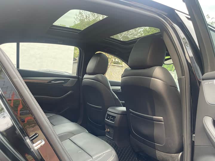 Фото 8 - Cadillac CT5