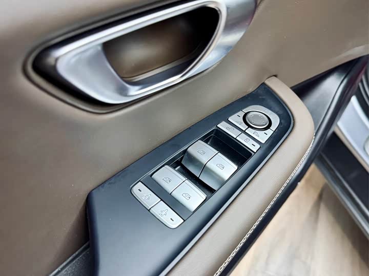 Фото 17 - BYD Han