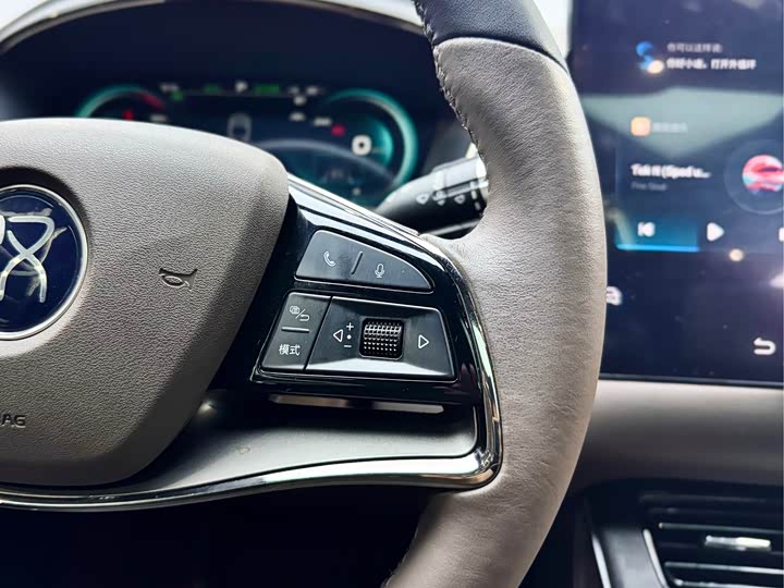 Фото 21 - BYD Han