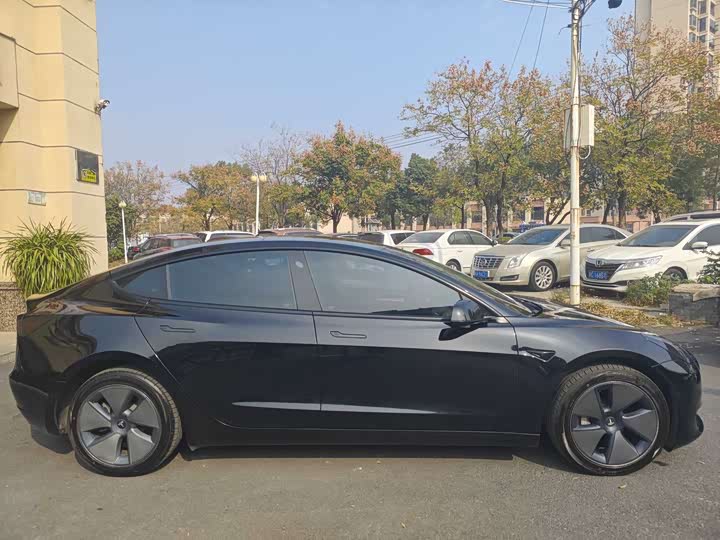 Фото 7 - Tesla Model 3
