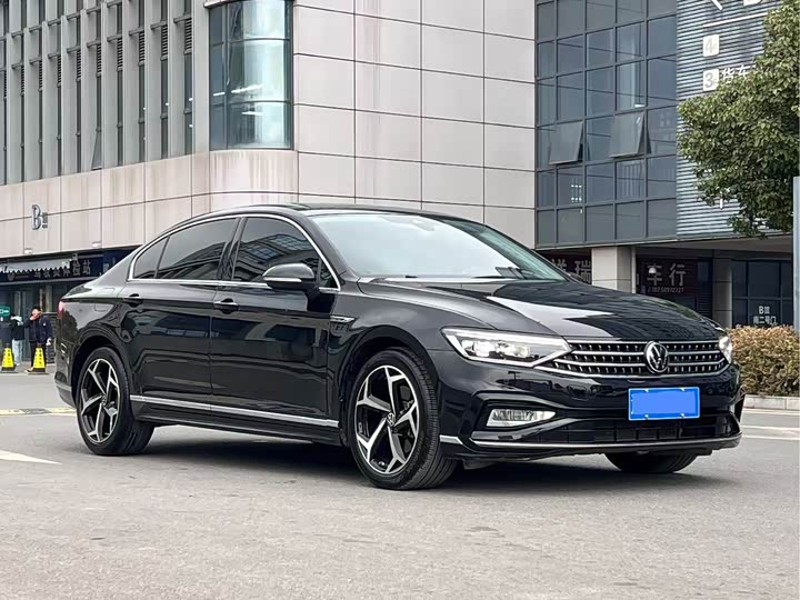 Фото 3 - Volkswagen Magotan