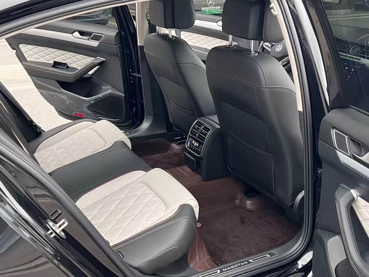 Фото 7 - Volkswagen Magotan