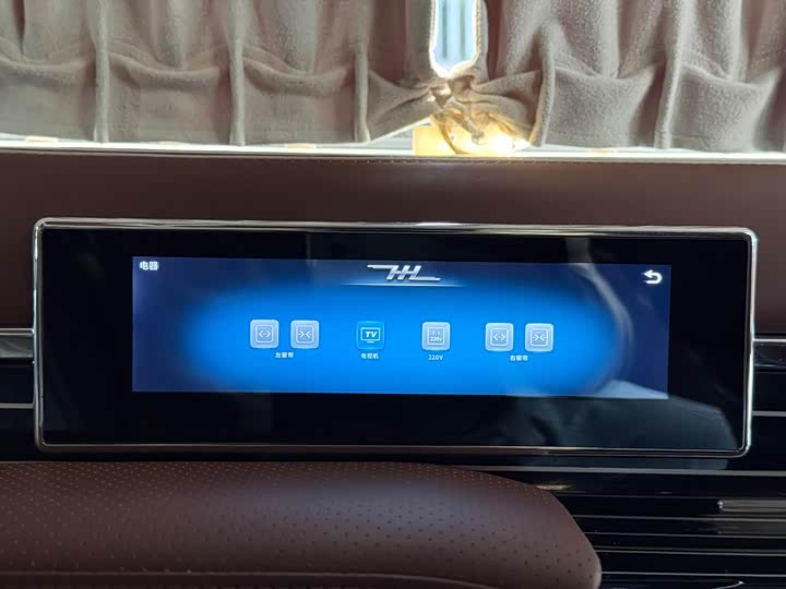 Фото 15 - Mercedes-Benz V-Class