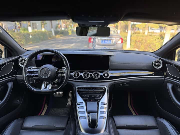 Фото 12 - Mercedes-Benz AMG GT