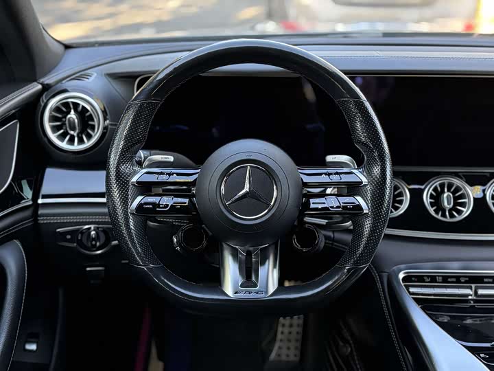 Фото 13 - Mercedes-Benz AMG GT