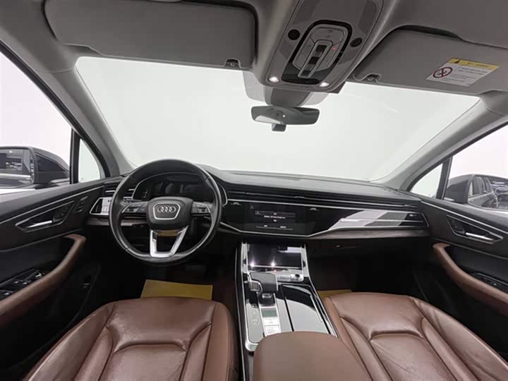 Фото 10 - Audi Q7