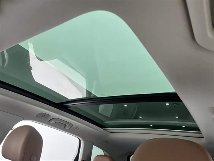 Фото 20 - Audi Q7