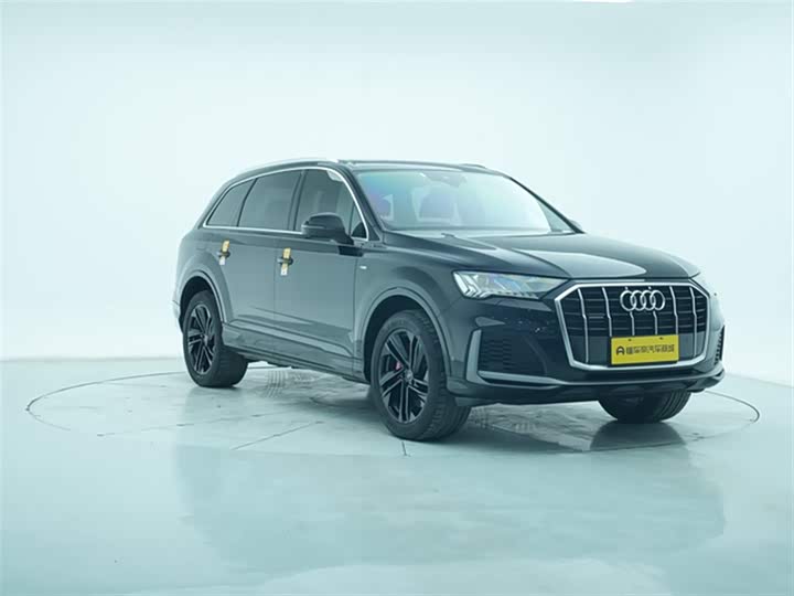 Фото 4 - Audi Q7
