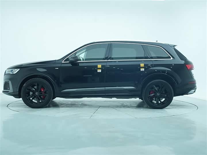 Фото 5 - Audi Q7