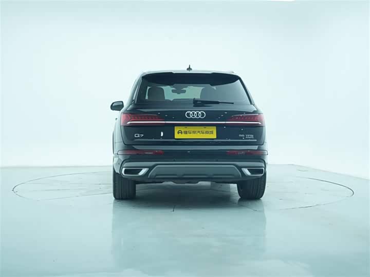 Фото 7 - Audi Q7