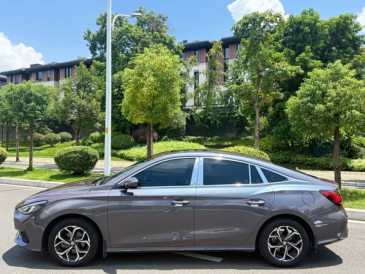 Фото 4 - MG Motor 5