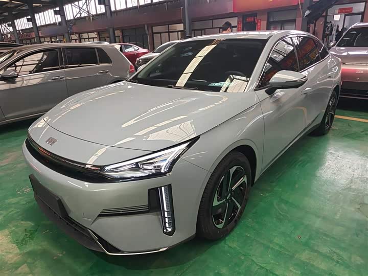 Фото 1 - Geely Galaxy L6