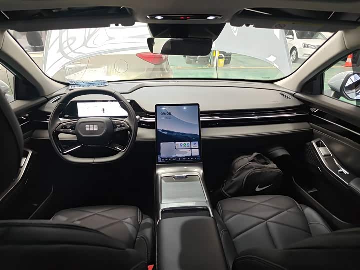 Фото 10 - Geely Galaxy L6