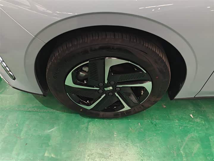 Фото 23 - Geely Galaxy L6