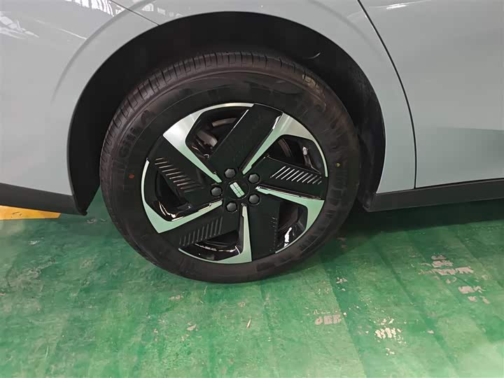 Фото 26 - Geely Galaxy L6