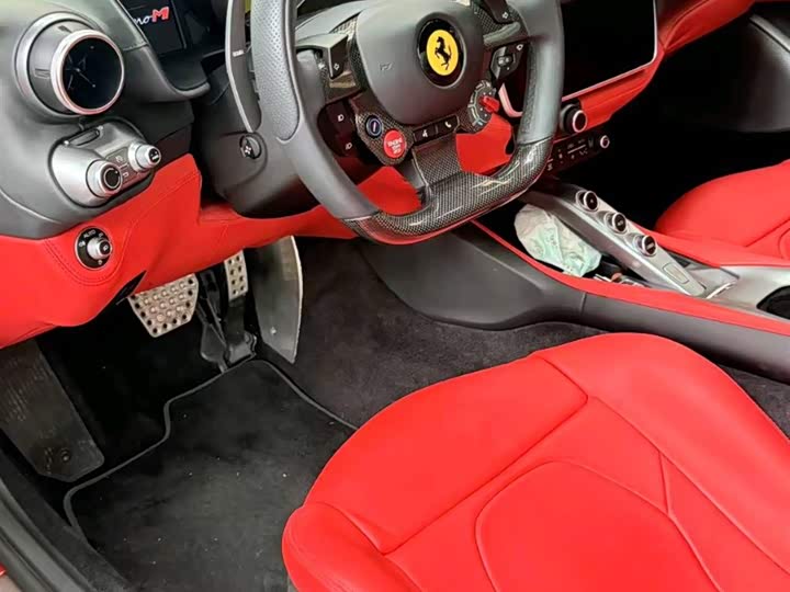 Фото 6 - Ferrari Portofino