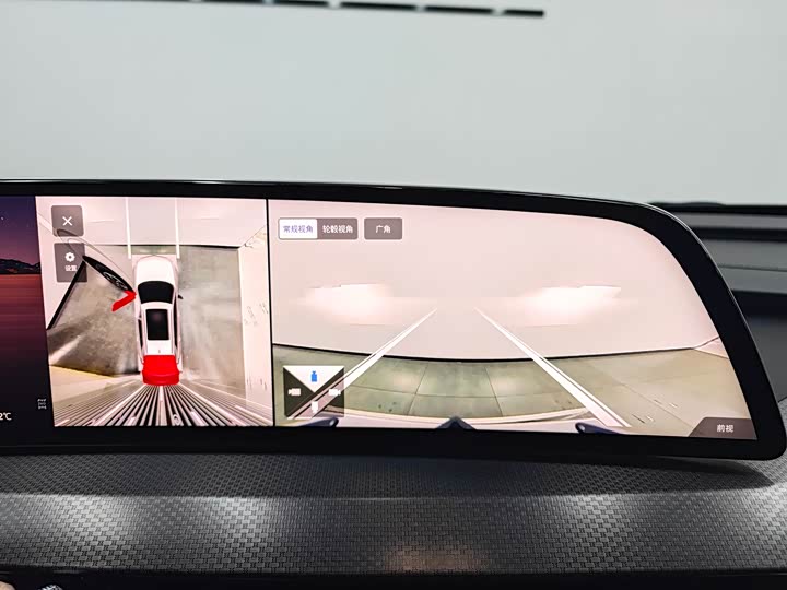 Фото 15 - Cadillac XT5