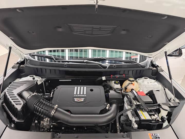 Фото 20 - Cadillac XT5