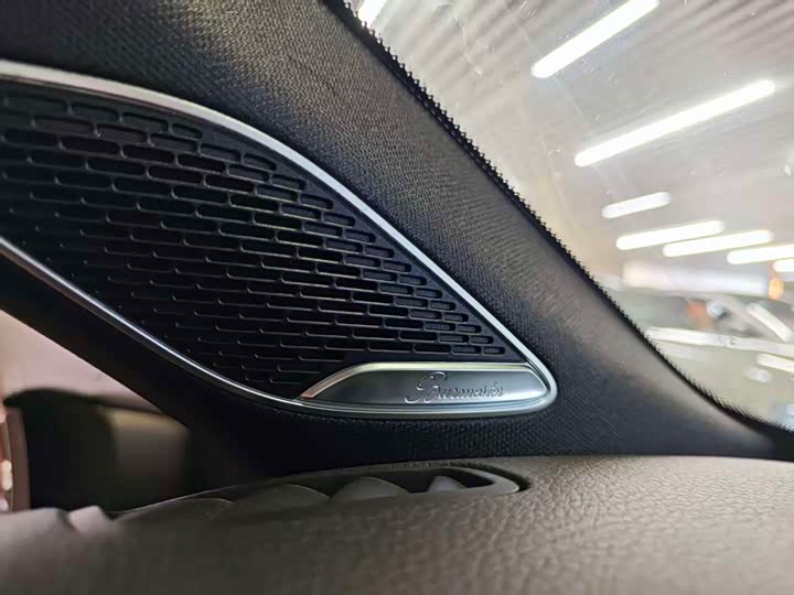 Фото 9 - Mercedes-Benz CLA-Class AMG