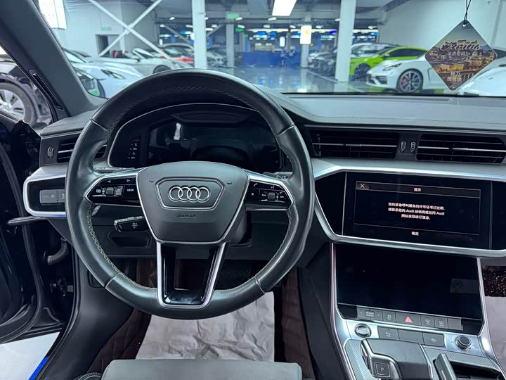 Фото 8 - Audi A6L