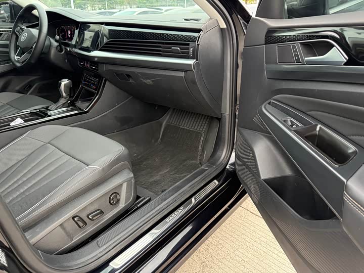 Фото 15 - Volkswagen Passat