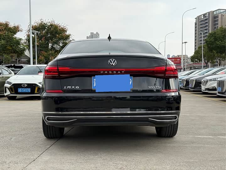 Фото 6 - Volkswagen Passat