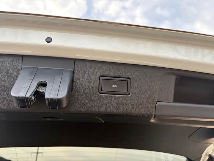 Фото 20 - Volkswagen Tayron