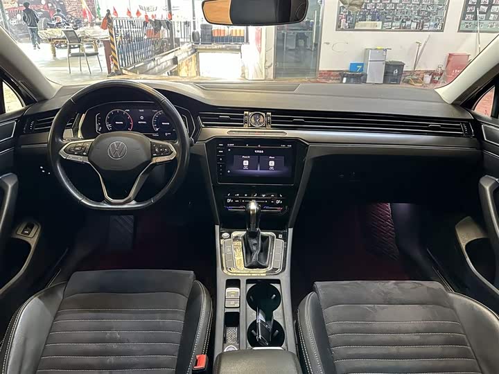 Фото 10 - Volkswagen Magotan