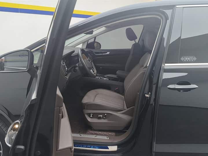 Фото 9 - Volkswagen Viloran