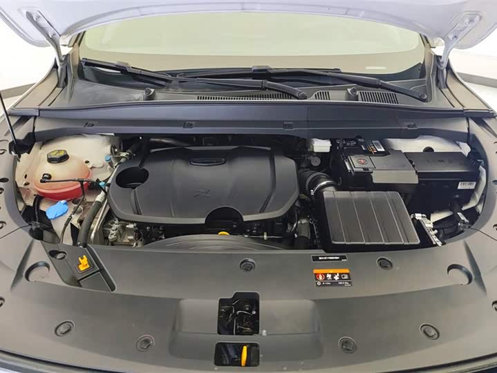 Фото 10 - Geely Atlas