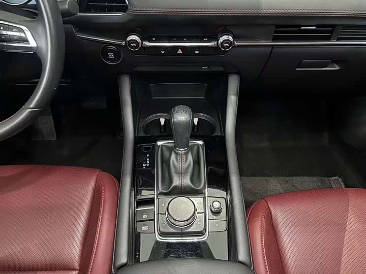 Фото 9 - Mazda 3 (Axela)